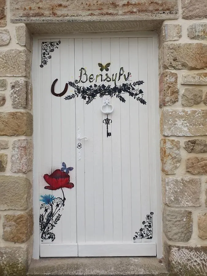 Chambres d'hôtes BenSylv, avec petit-déjeuner compris 3 jours minimum Labegude 0*,